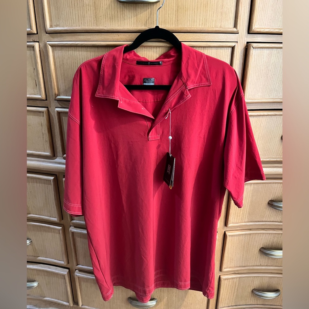 Nike Dri-Fit Tiger Woods Golf Men’s Shirt